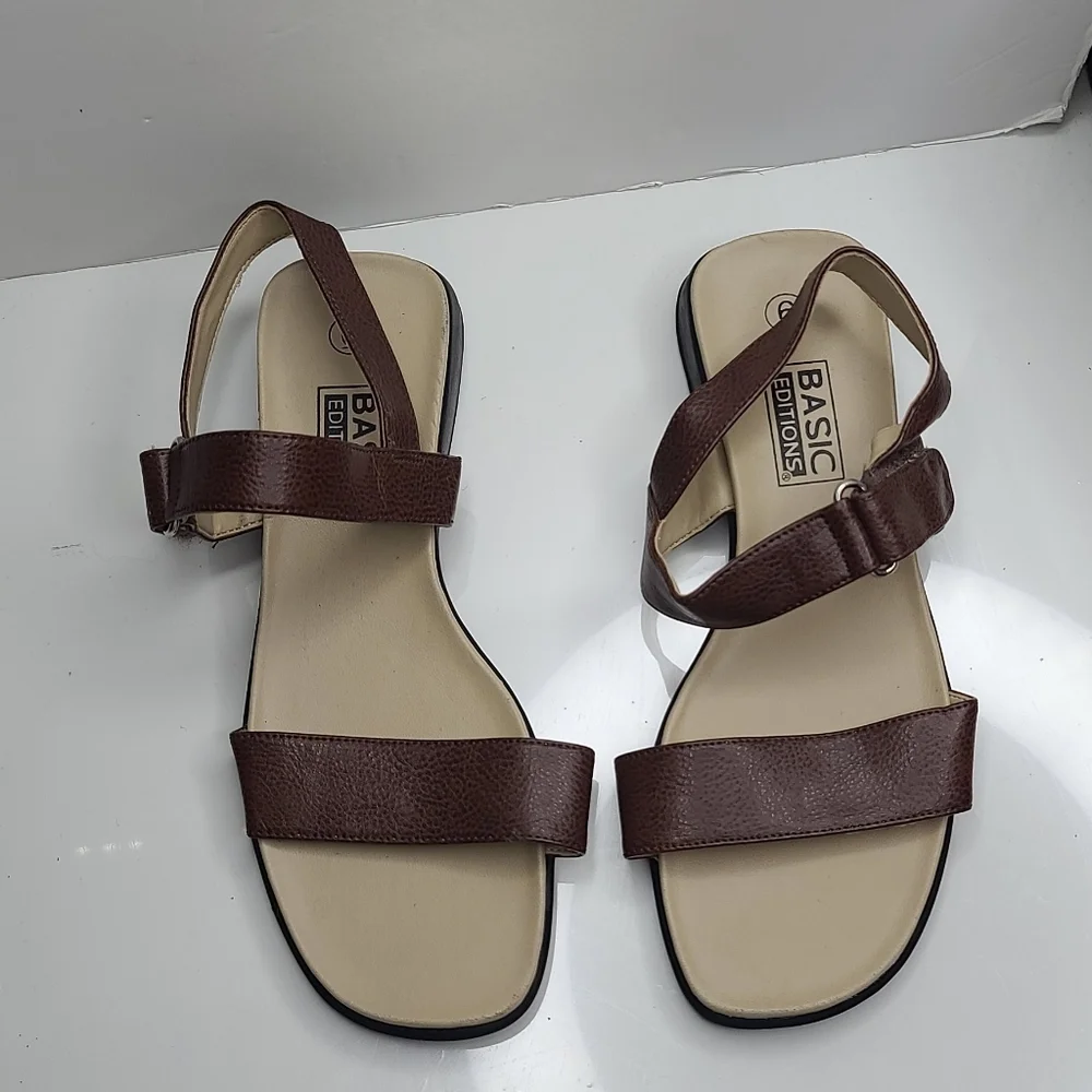 Basic Editions Sandals - Picture 6 of 6